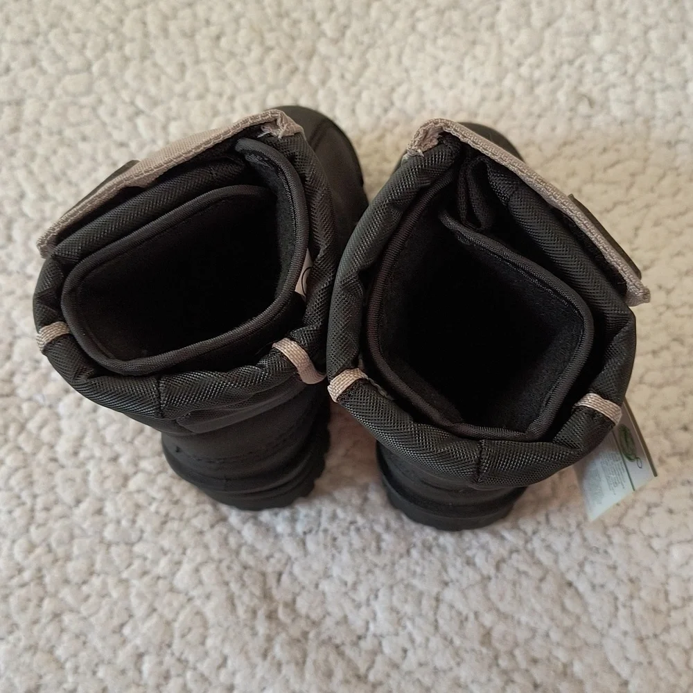 NWT Child's Gray/Black Itasca Snow Cat Winter Boots Size 5T